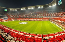 半岛体育-今晚大奖赛前瞻：孙铭徽伤情更新，利雅得新月冲击不败纪录